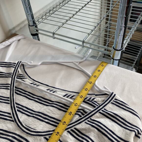 J Crew‎ Women's White Black Striped Scoop Neck T Shirt Est. Size L Preppy Basics - Picture 3 of 10